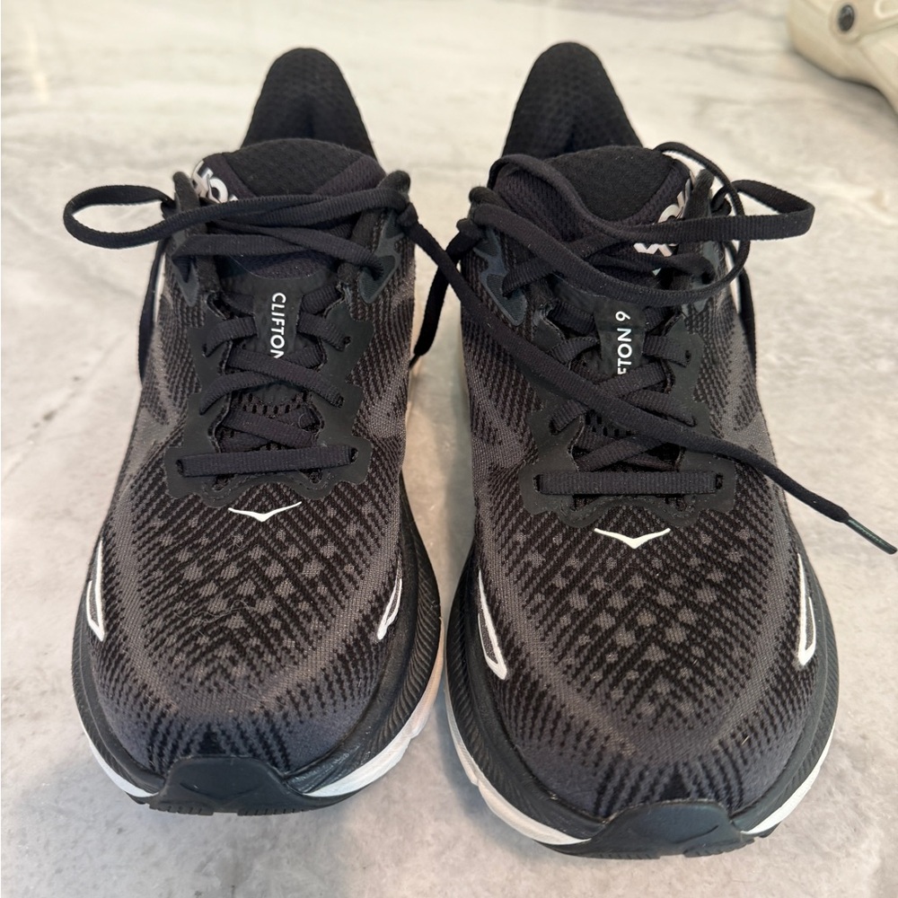 HOKA Clifton 9 - Picture 2 of 6